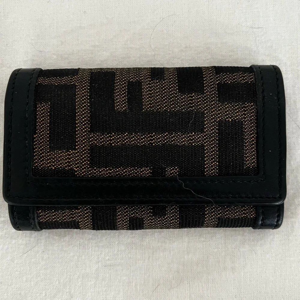 FENDI Zucca Canvas 4-Hook Key Holder Tobacco & Black COA Card Authentic Vintage